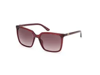 Guess GU00258 sunglasses in 69F Shiny Bordeaux with gradient lenses, front three-quarter view